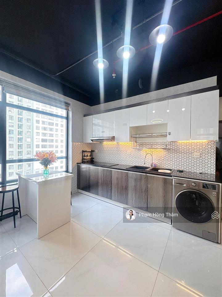 Cho thuê central premium dt 48m. giá 11tr/tháng, nhà có 1pn, 1wc ,nội thất rất đẹp, giao nhà ngay.