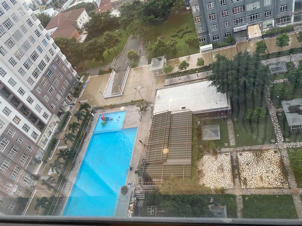 Bán căn hộ central premium dt 48m2, tầng cao, view đẹp, tiện ở, làm văn phòng công ty, giá 3 tỷ.