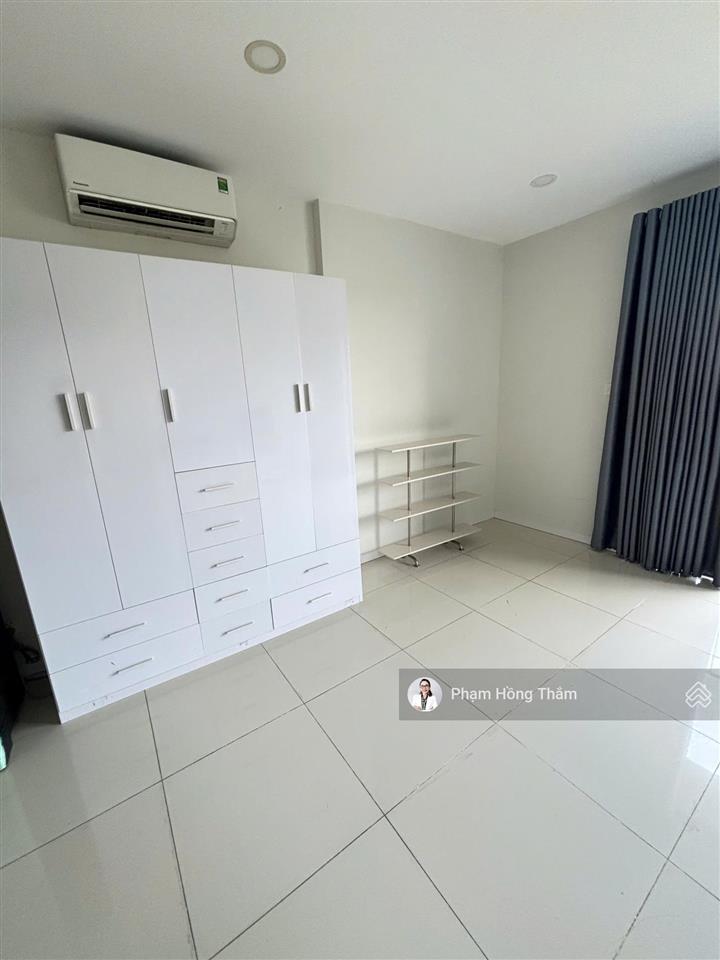 Cho thuê căn hộ officetel lavida plus q7, dt 43m2, 1wc, đủ nội thất, giá 9 tr/th.  0933 888 ***