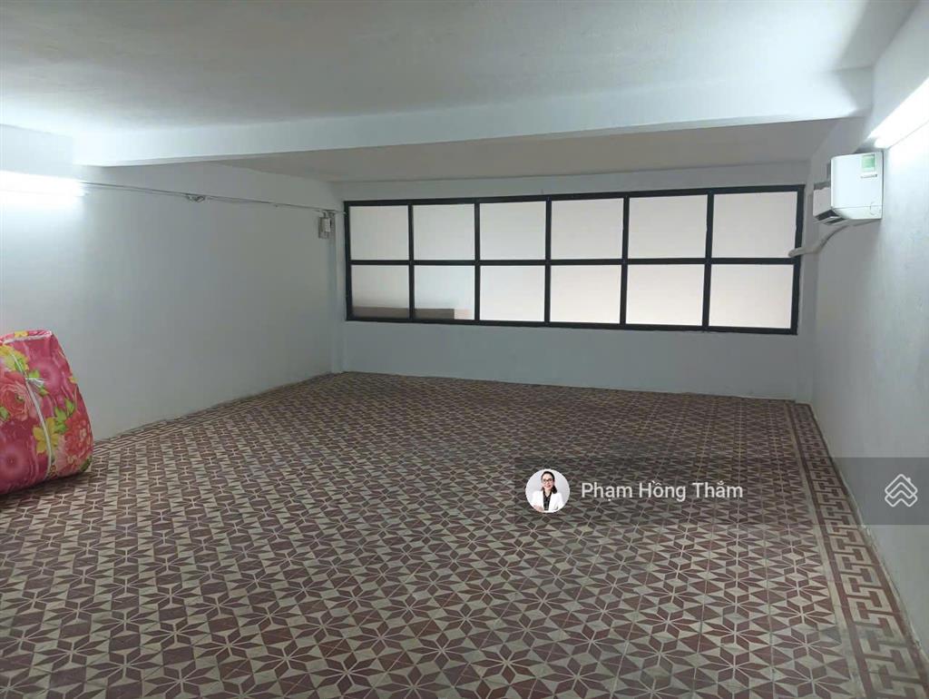 Cho thuê căn hộ đỗ ngọc thạnh, p. chợ lớn, dt 80m2, 4pn, 2wc, giá 8 tr/th.  0933 888 ***  thắm