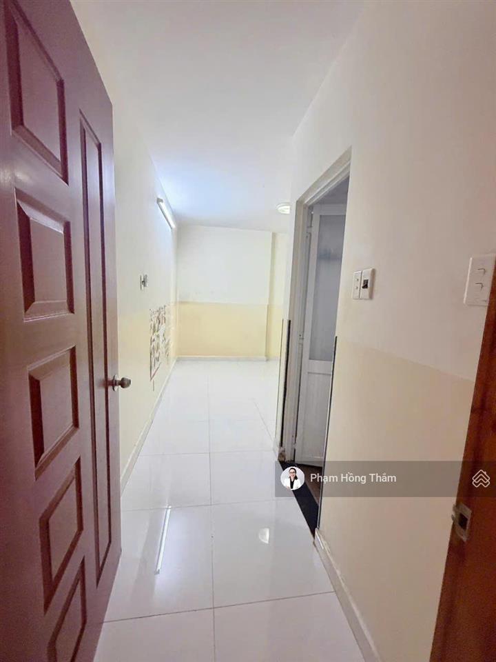 Bán căn hộ chung cư bông sao block b, dt 65m2, 2pn, 2wc, sổ hồng, giá 3,5 tỷ.  0933 888 *** thắm