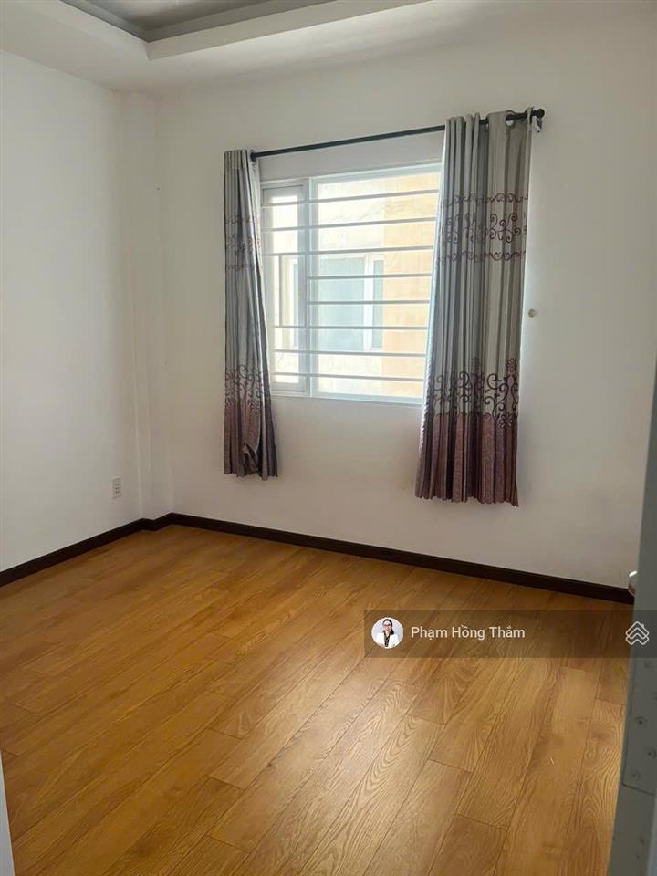 Bán căn hộ khánh hội 2  bến vân đồn, dt 82.5m2, 2pn, 2wc, sổ hồng, nội thất.  0933 888 ***  thắm