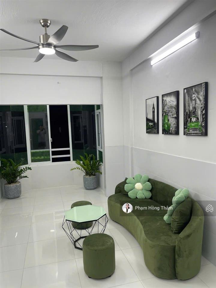 Bán căn hộ phan văn trị, dt 54.5m2, 2pn, 2wc, nhà đẹp, sổ hồng, giá 3.35 tỷ.  0933 888 ***  thắm