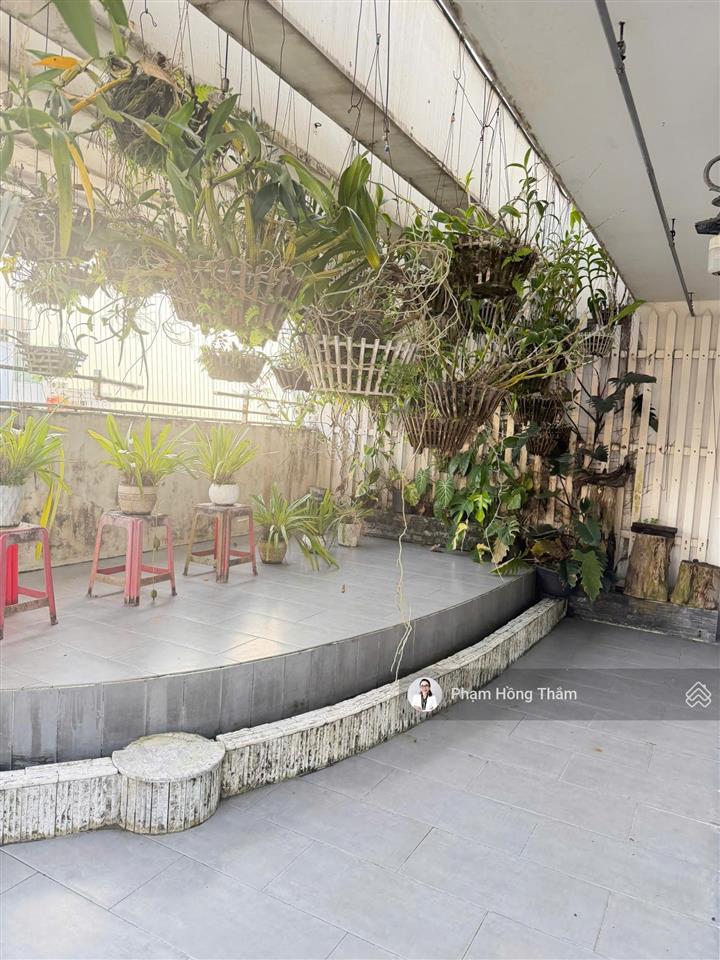Bán căn hộ penthouse giai việt, dt 315m2, 3pn, 4wc có nội thất, sổ hồng, giá 12.5 tỷ.  0933 888 ***