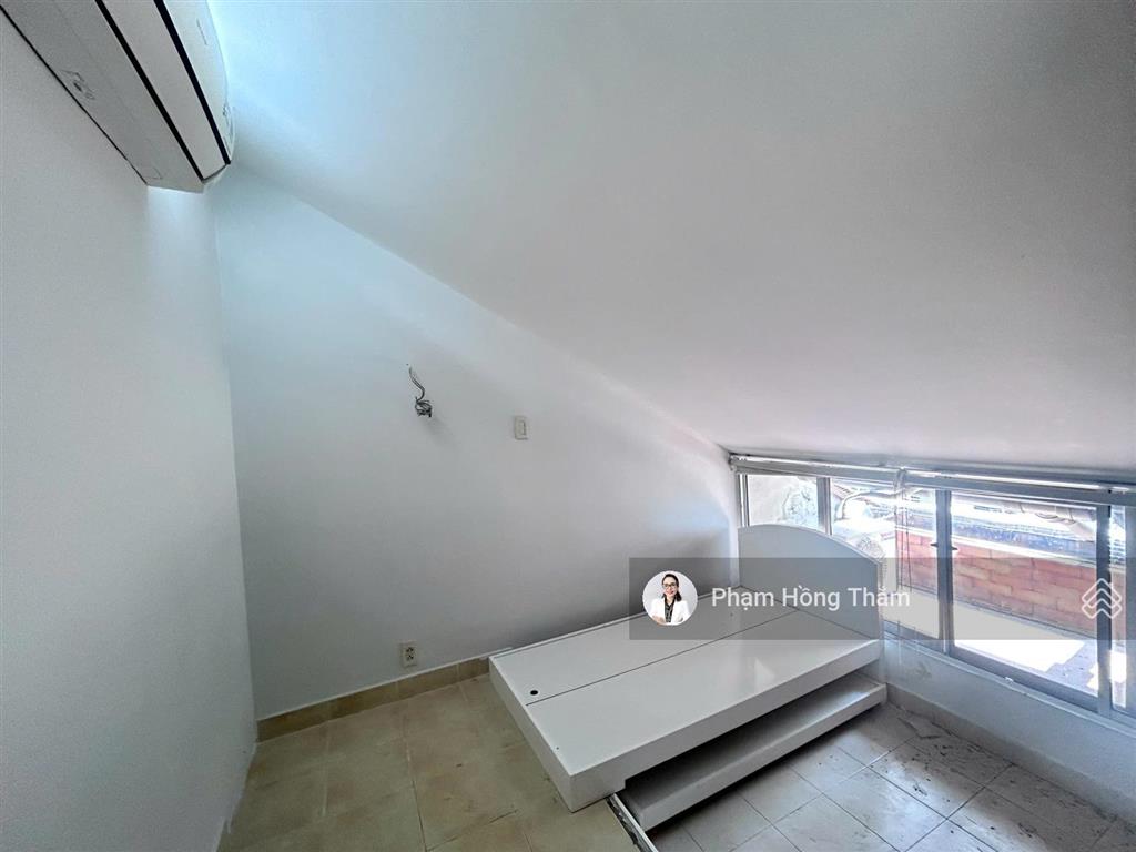 Bán căn hộ chung cư 52 phạm hùng, dt 49m2, 2pn, 1wc, sổ hồng, giá 2.8 tỷ.  0933 888 ***  c thắm