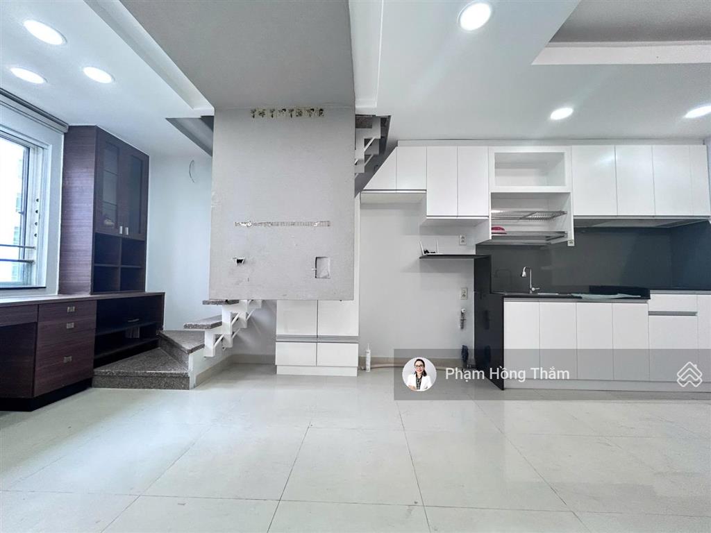 Bán căn hộ chung cư 52 phạm hùng, dt 49m2, 2pn, 1wc, sổ hồng, giá 2.8 tỷ.  0933 888 ***  c thắm