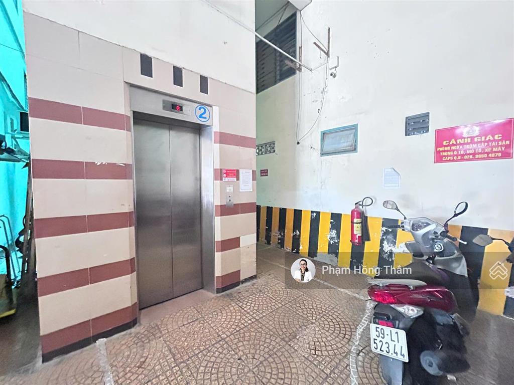 Bán căn hộ chung cư 52 phạm hùng, dt 49m2, 2pn, 1wc, sổ hồng, giá 2.8 tỷ.  0933 888 ***  c thắm
