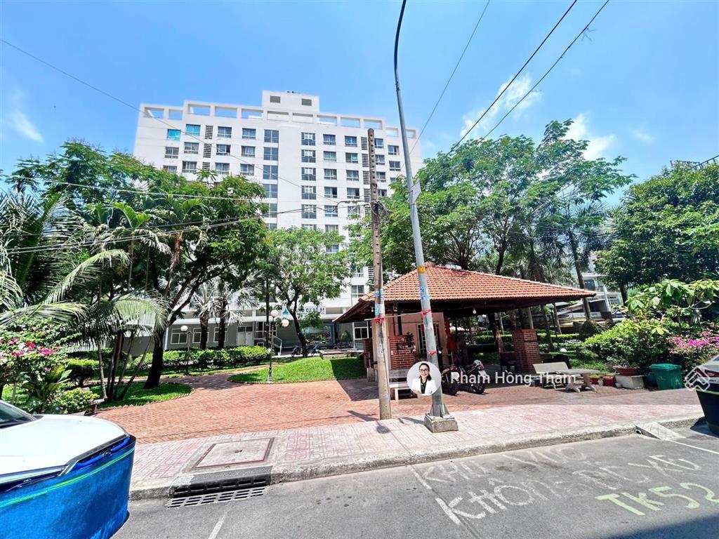 Bán căn hộ chung cư 52 phạm hùng, dt 49m2, 2pn, 1wc, sổ hồng, giá 2.8 tỷ.  0933 888 ***  c thắm