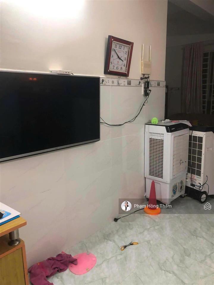 Bán căn hộ chung cư bông sao block a, dt 49m², 1pn, 1wc, nội thất giá 2,65 tỷ.  0933 888 *** thắm