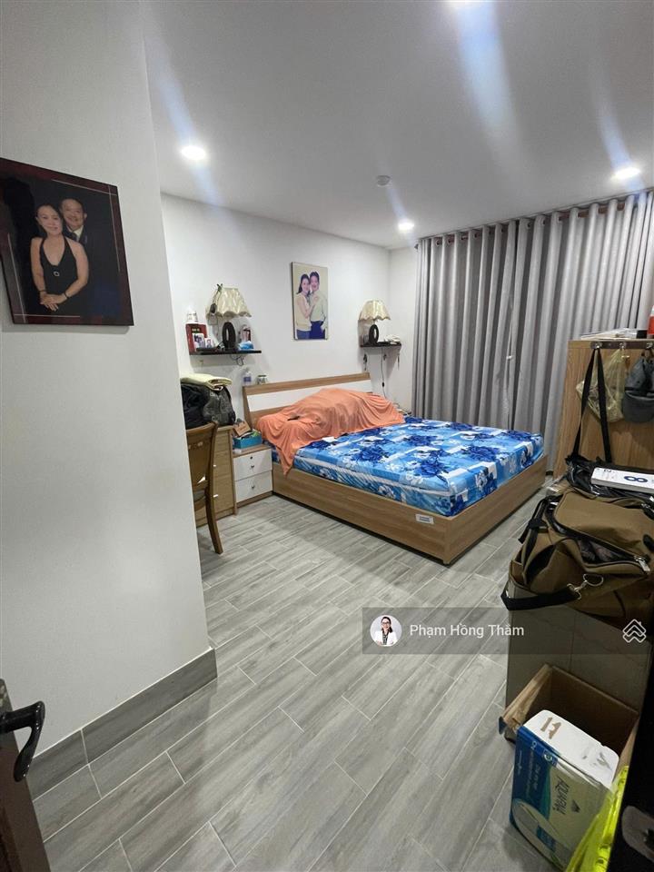 Bán căn hộ giai việt, dt 78m2, 2pn, 2wc, view cao đẹp, số hồng, giá 4.4 tỷ.  0933 888 ***  ms thắm