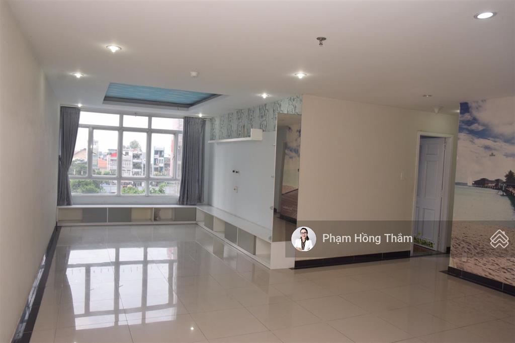 Bán căn hộ giai việt, dt 150m², 3pn, 3wc, nhà trống, view đẹp, sổ hồng, giá 6,45 tỷ.  0933 888 ***