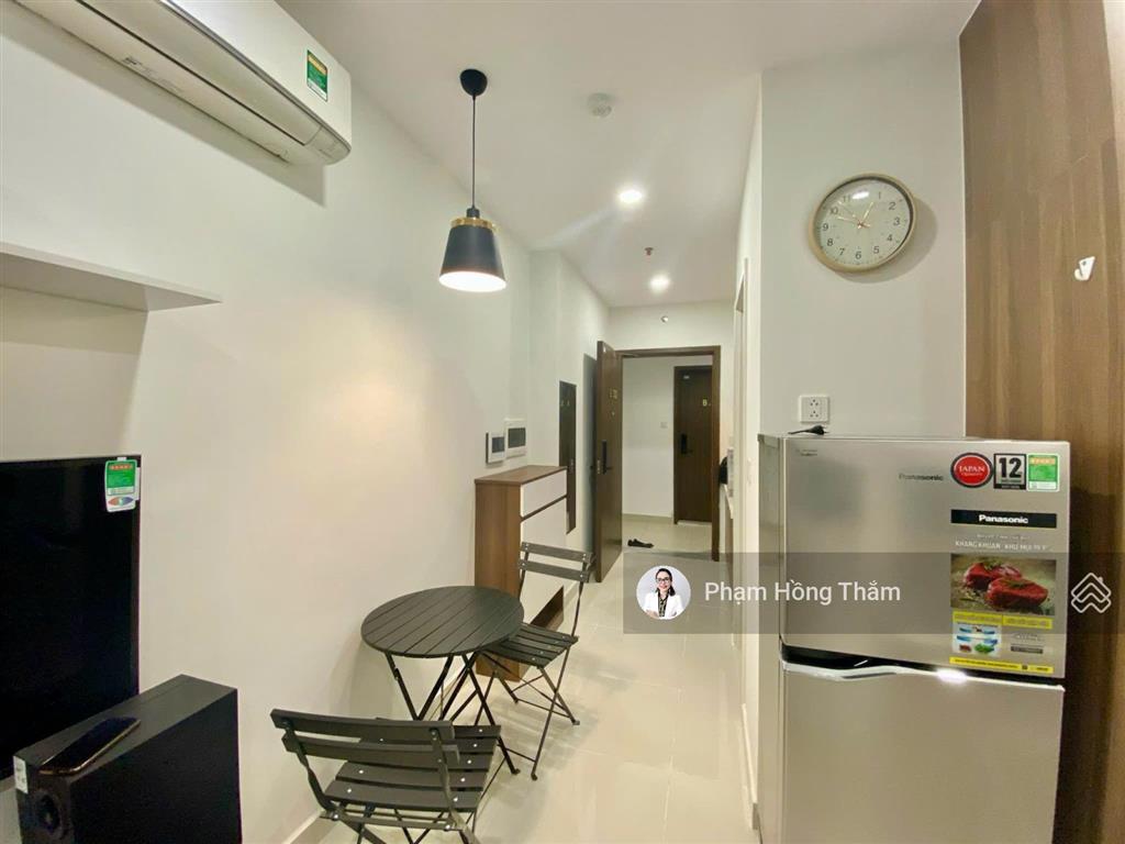 Bán căn hộ central premium, dt 26m2, đầy đủ nội thất, sang tên hợp đồng, giá 1,8 tỷ.  0933 888 ***