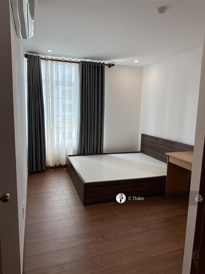 Bán căn hộ giai việt dt 150m2, 3pn, 2wc, nội thất cb, sổ hồng, giá 6.4 tỷ,  0933 888 ***  ms thắm