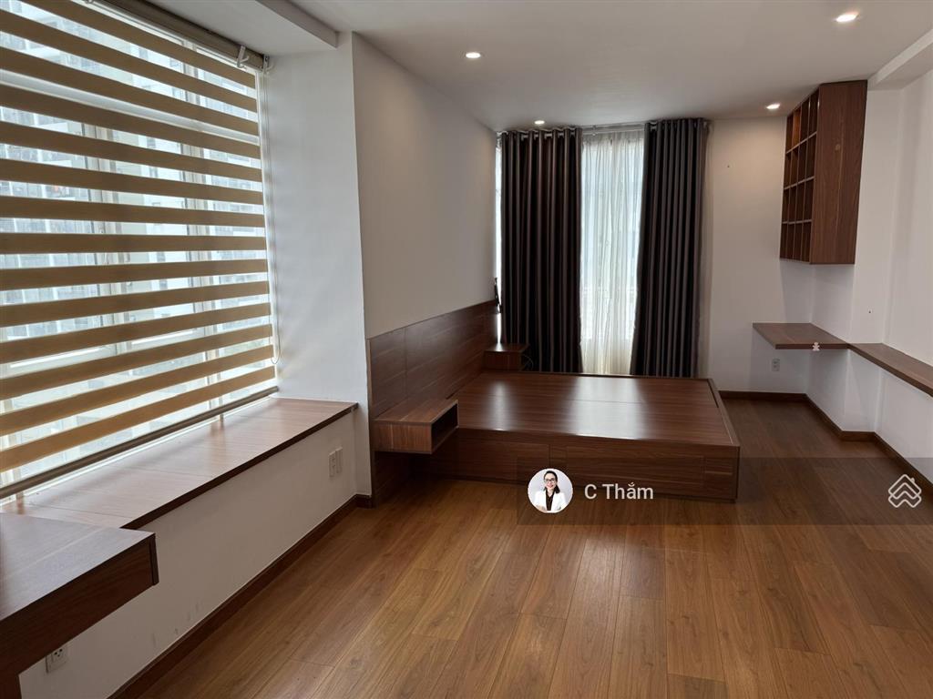 Bán căn hộ giai việt dt 150m2, 3pn, 2wc, nội thất cb, sổ hồng, giá 6.4 tỷ,  0933 888 ***  ms thắm