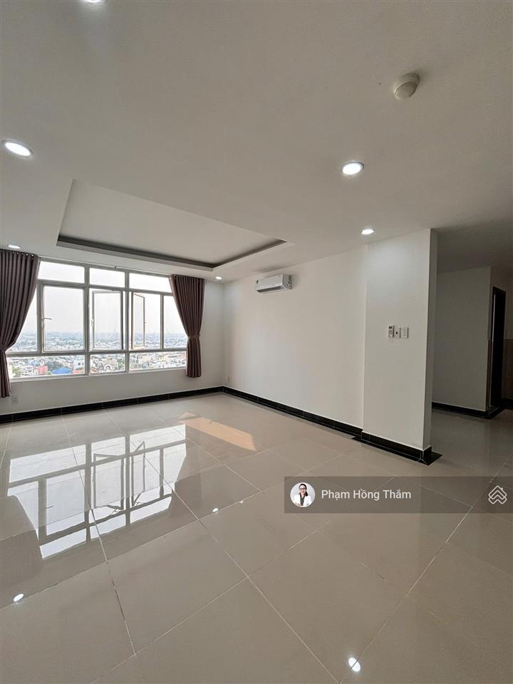 Bán ch giai việt duplex thông tầng, view hồ bơi, dt 230m2, 4pn, 3wc, sh, giá 8 tỷ.  0933 888 ***