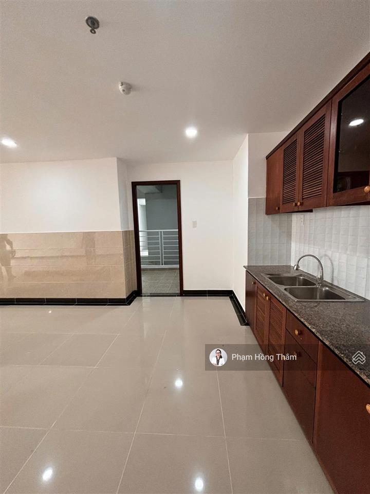 Bán ch giai việt duplex thông tầng, view hồ bơi, dt 230m2, 4pn, 3wc, sh, giá 8 tỷ.  0933 888 ***