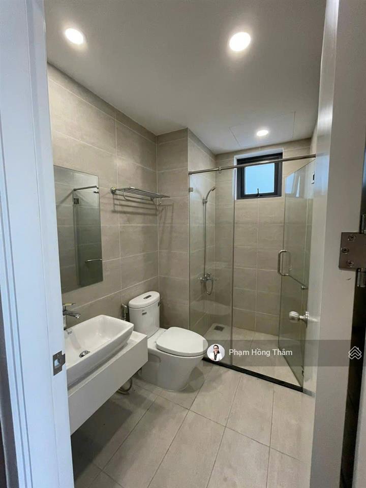 Cho thuê căn hộ central premium, dt 87m2 3pn, 2wc, nội thất cb, giá 17 triệu/th.  0933 888 *** thắm