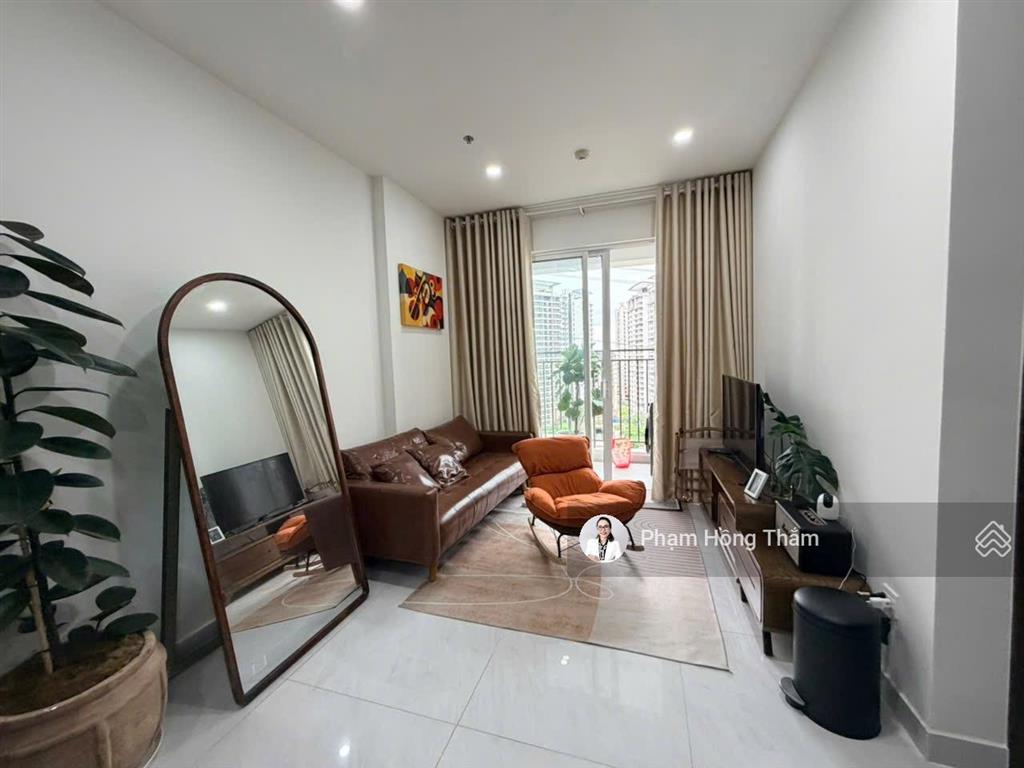 Cần bán căn hộ sunrise riverside, dt 50m2, 2pn, 1wc, có nội thất, giá 3,7 tỷ.  0933 888 *** thắm