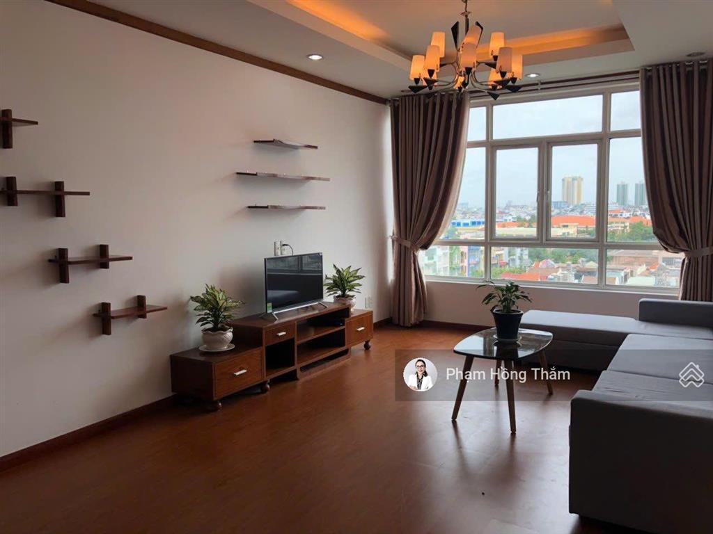 Cho thuê căn hộ giai việt 115m², 2pn, 2wc, đủ nội thất, tầng cao, giá 13,5tr/th.  0933 888 *** thắm