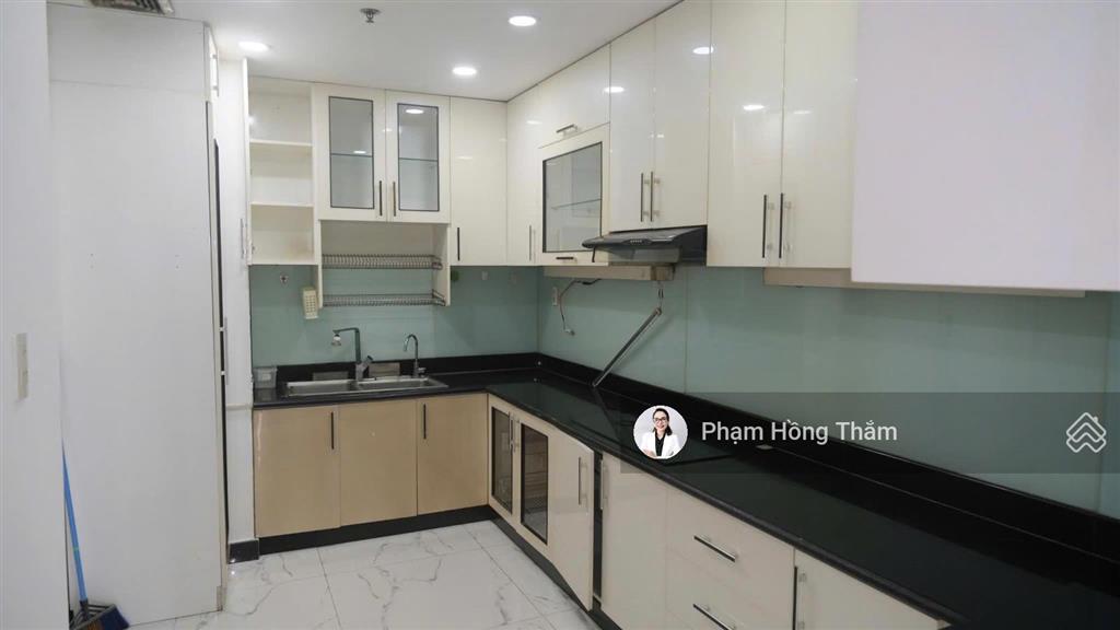 Bán ch giai việt duplex thông tầng, view hồ bơi, dt 215m², 5pn, 4wc, sh, giá 7,8 tỷ.  0933 888 ***