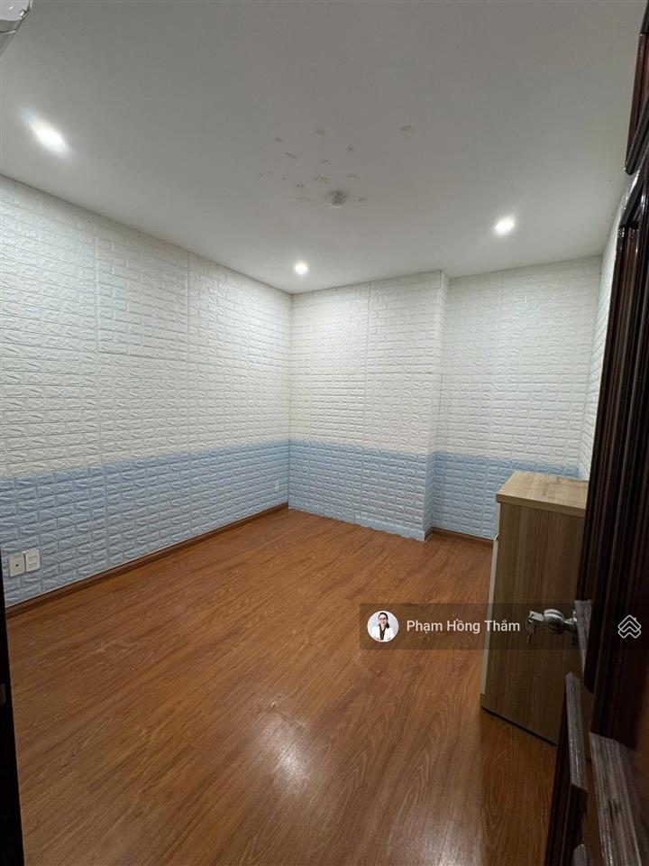 Bán căn hộ giai việt, dt 78m2, 2pn, 2wc, view cao đẹp, số hồng, giá 4.4tỷ.  0933 888 ***  ms thắm