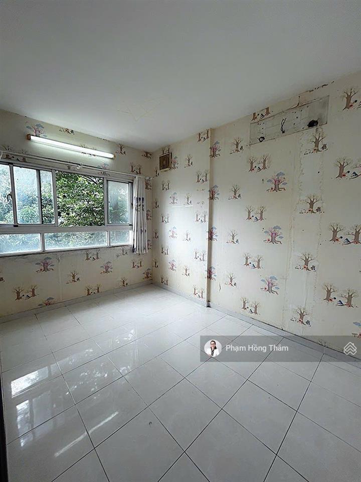 Bán căn hộ chung cư thanh nhựt, dt 74m2, 2pn, 2wc, sổ hồng, có nội thất, giá 2,35 tỷ.  0933 888 ***
