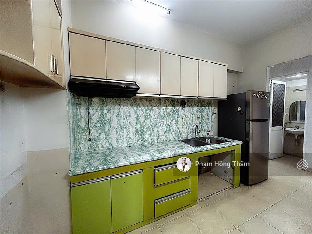 Bán căn hộ chung cư thanh nhựt, dt 74m2, 2pn, 2wc, sổ hồng, có nội thất, giá 2,35 tỷ.  0933 888 ***
