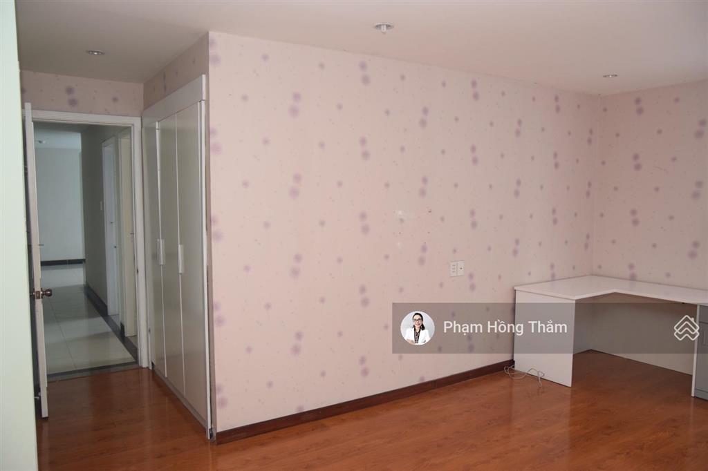 Bán căn hộ giai việt, dt 150m², 3pn, 3wc, nhà trống, view đẹp, sổ hồng, giá 6,45 tỷ.  0933 888 ***