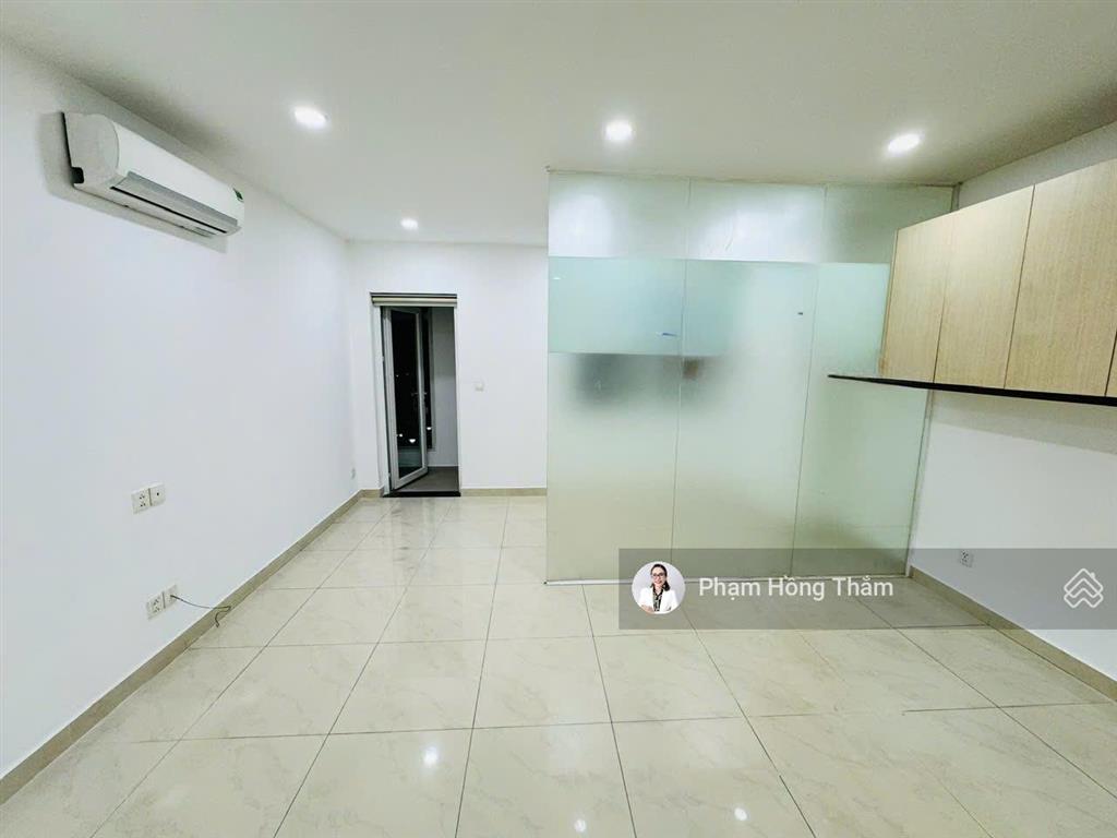 Cần bán căn hộ cao cấp oficetel sài gòn mia  trung sơn, dt 42m2, giá 2,75 tỷ.  0933 888 ***  thắm