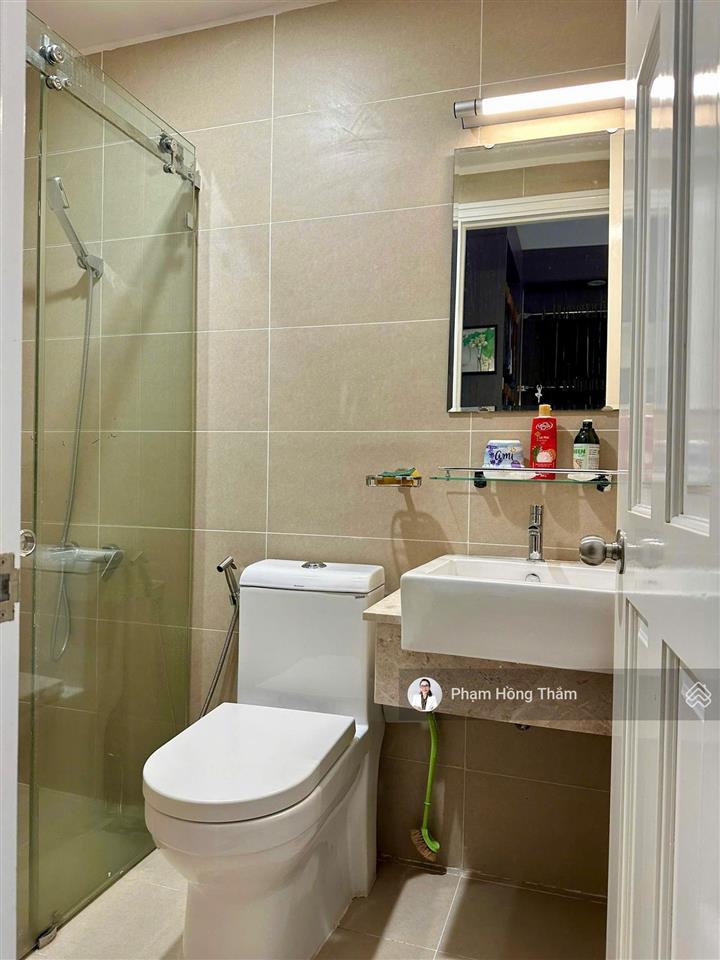 Cần bán căn hộ florita, p.tân hưng, dt32m2, 1wc, có nội thất cơ bản, ở và làm vp cty, giá 2.35 tỷ.