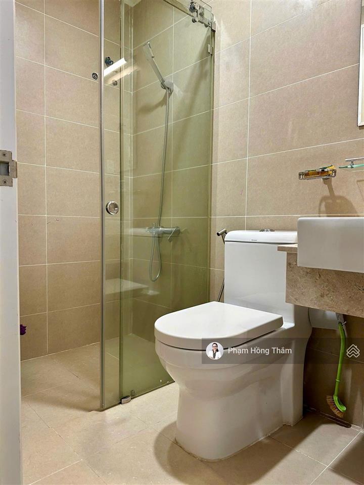Cần bán căn hộ florita, p.tân hưng, dt32m2, 1wc, có nội thất cơ bản, ở và làm vp cty, giá 2.35 tỷ.