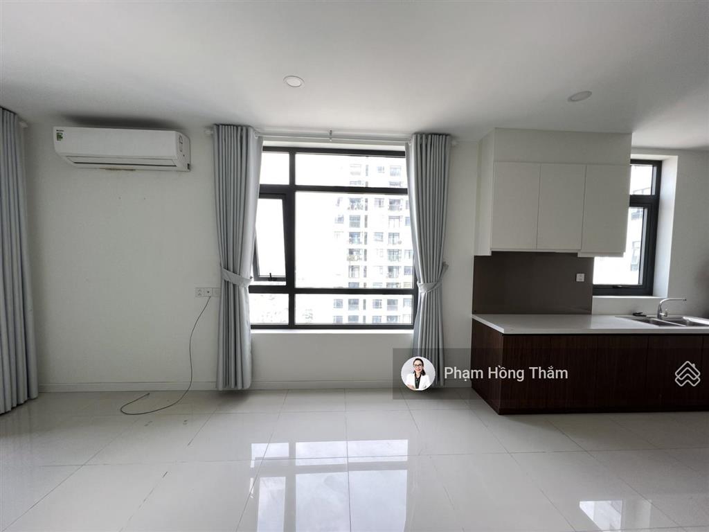 Bán căn hộ office central premium, dt 44m2, tầng cao, nhà sạch đẹp, căn góc, ở hoặc kd, giá 3 tỷ