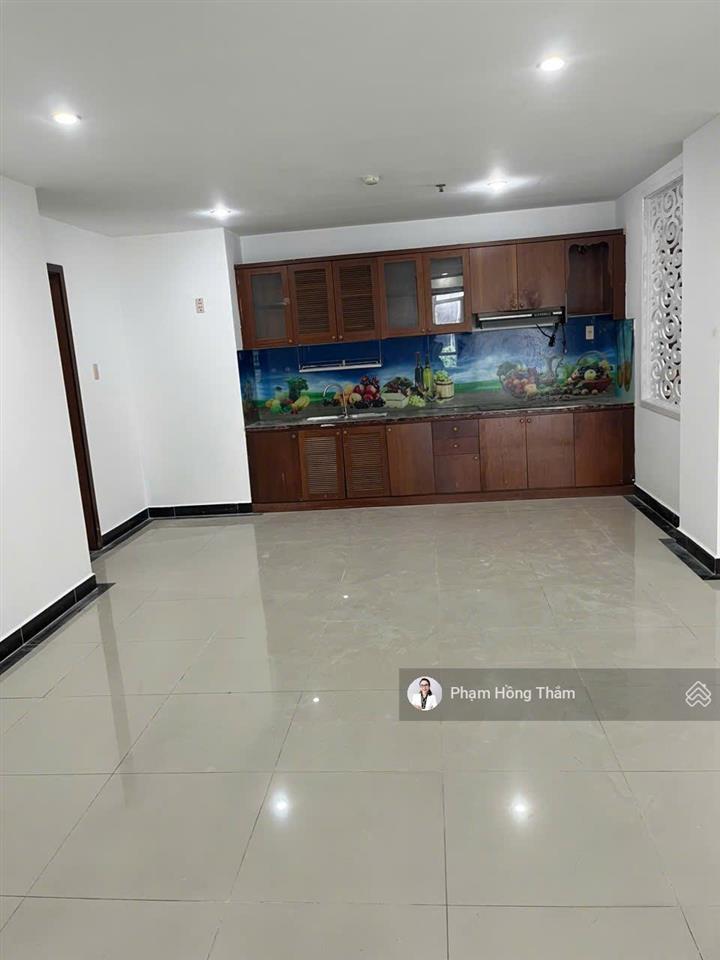 Bán căn hộ chung cư giai việt, dt 115m2, 2pn, 2wc, sổ hồng, giá 5,4 tỷ.  0933 888 ***  ms thắm