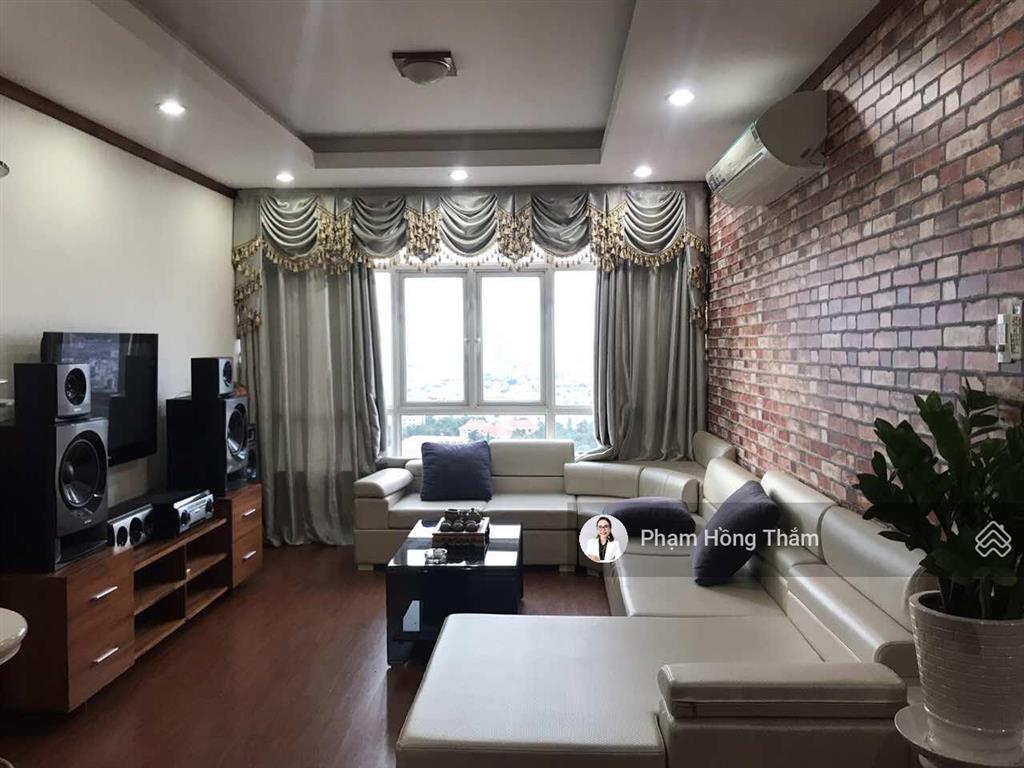 Bán căn hộ chung cư giai việt, dt 150m2, 3pn, 2wc, sổ hồng, giá 6.2 tỷ.  0933 888 ***  ms thắm