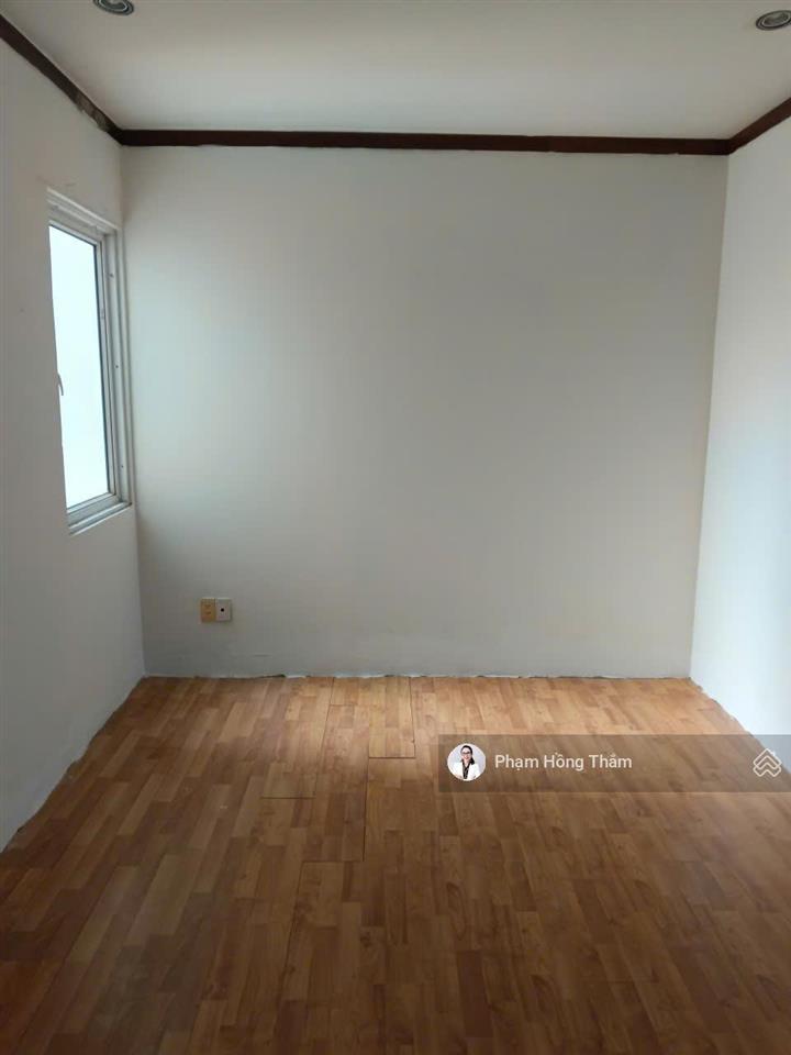 Cho thuê căn hộ quốc cường, dt 131m2, 3pn, 2wc, nhà trống, giao ngay, giá 12.5tr/th.  0933 888 ***
