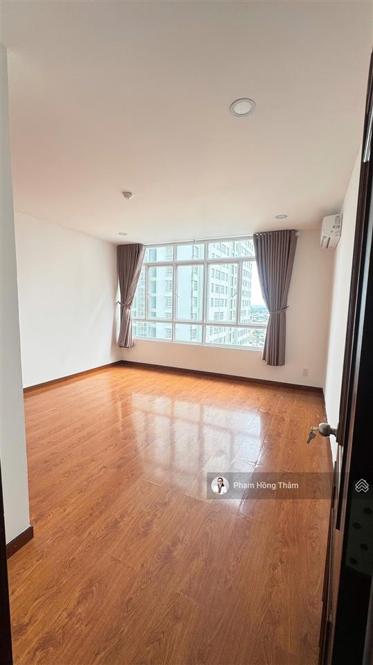 Bán ch giai việt duplex thông tầng, view hồ bơi, dt 230m2, 4pn, 3wc, sh, giá 8 tỷ.  0933 888 ***