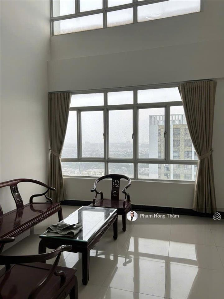 Bán căn hộ penthouse giai việt, dt 227m2, 3pn, 4wc, nhà trống, view mát, giá 8,2 tỷ.  0933 888 ***