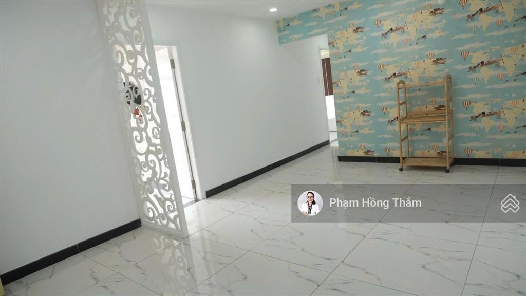 Bán ch giai việt duplex thông tầng, view hồ bơi, dt 215m2, 5pn, 4wc, sh, giá 7,8 tỷ.  0933 888 ***