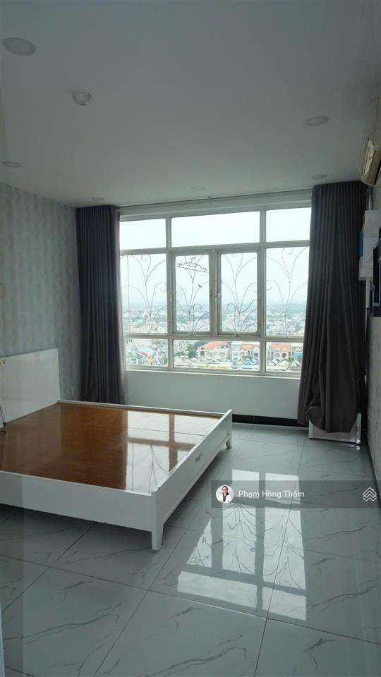 Bán ch giai việt duplex thông tầng, view hồ bơi, dt 215m2, 5pn, 4wc, sh, giá 7,8 tỷ.  0933 888 ***