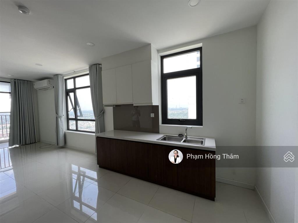 Bán căn hộ office central premium, dt 44m2, tầng cao, nhà sạch đẹp, căn góc, ở hoặc kd, giá 3 tỷ