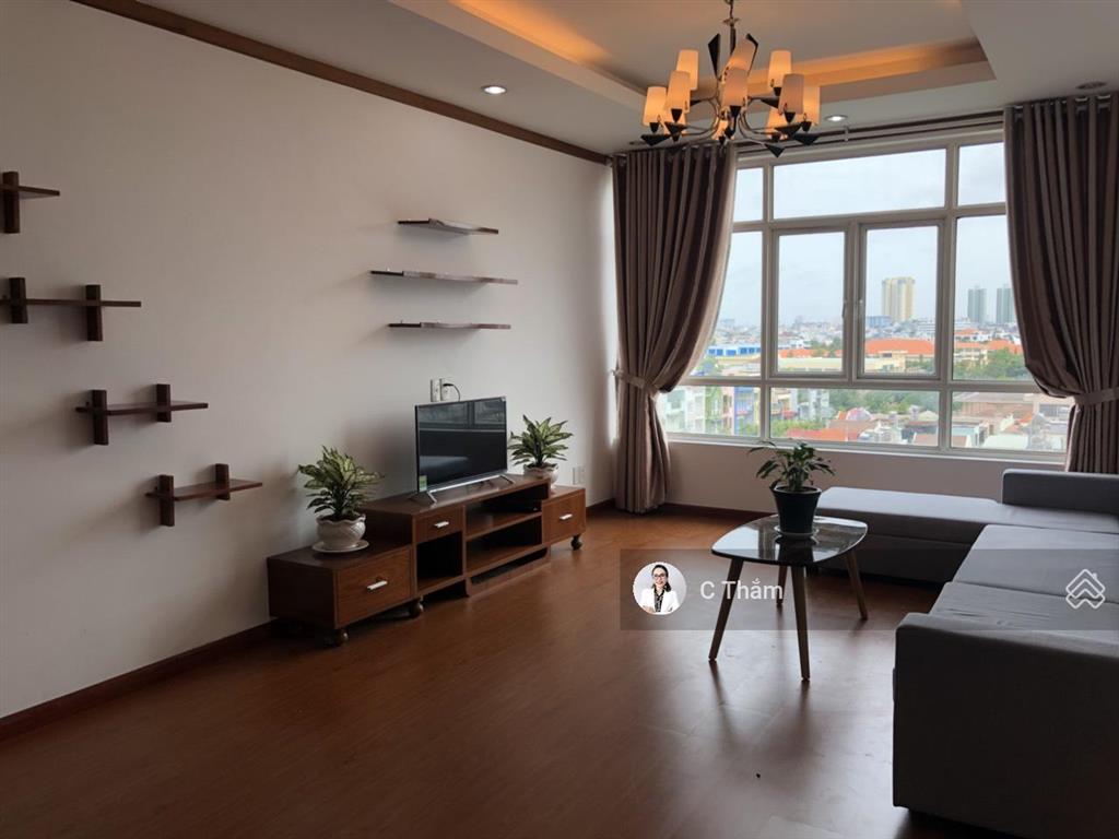 Bán căn hộ giai việt dt 150m2, 3pn, 2wc, nội thất cb, sổ hồng, giá 6.2 tỷ,  0933 888 ***  ms thắm