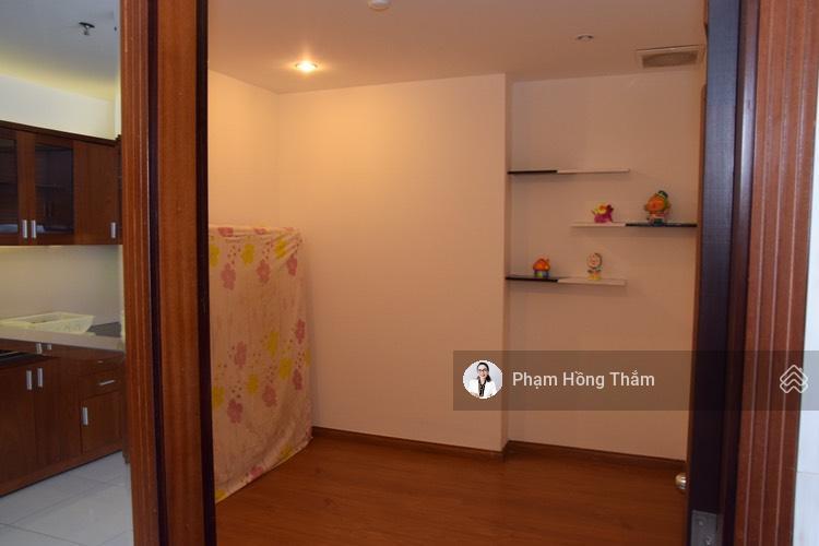 Bán căn hộ giai việt, dt 78m2, 2pn, 2wc, view cao đẹp, sổ hồng, giá 4.4 tỷ.  0933 888 ***  ms thắm