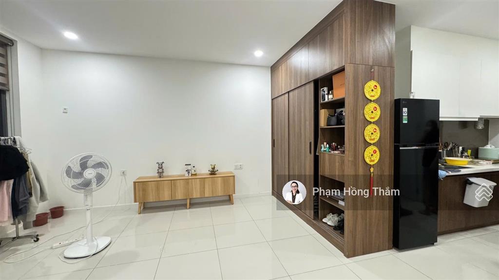 Cho thuê căn hộ central premium, dt 37m2, có nội thất, giá 9 triệu/th.  0933 888 ***  ms thắm