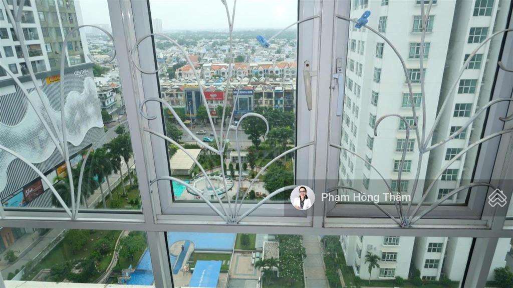 Bán ch giai việt duplex thông tầng, view hồ bơi, dt 215m2, 5pn, 4wc, sh, giá 7,8 tỷ.  0933 888 ***