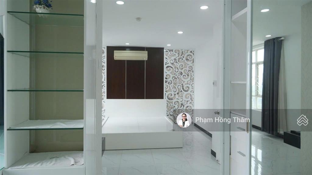 Bán ch giai việt duplex thông tầng, view hồ bơi, dt 215m2, 5pn, 4wc, sh, giá 7,8 tỷ.  0933 888 ***