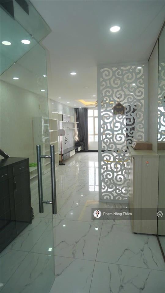 Bán ch giai việt duplex thông tầng, view hồ bơi, dt 215m2, 5pn, 4wc, sh, giá 7,8 tỷ.  0933 888 ***