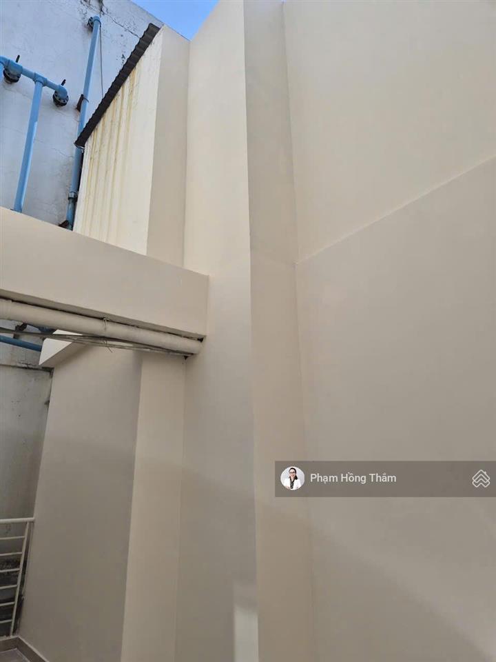 Bán căn hộ penthouse giai việt, dt 227m2, 3pn, 4wc, nhà trống, view mát, giá 8,2 tỷ.  0933 888 ***