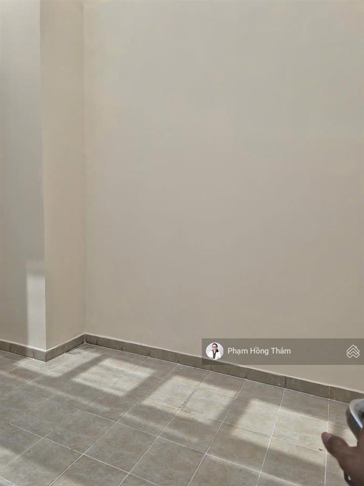 Bán căn hộ penthouse giai việt, dt 227m2, 3pn, 4wc, nhà trống, view mát, giá 8,2 tỷ.  0933 888 ***