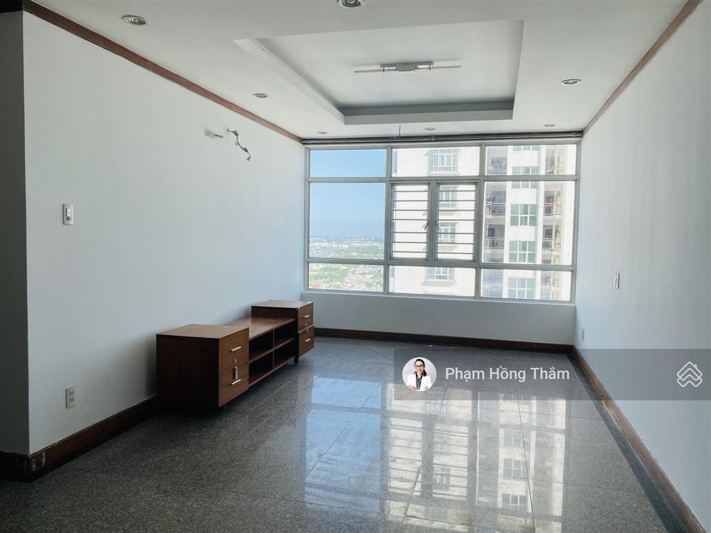 Bán căn hộ chung cư giai việt, dt 115m2, 2pn, 2wc, sổ hồng, giá 5,5 tỷ.  0933 888 ***  ms thắm