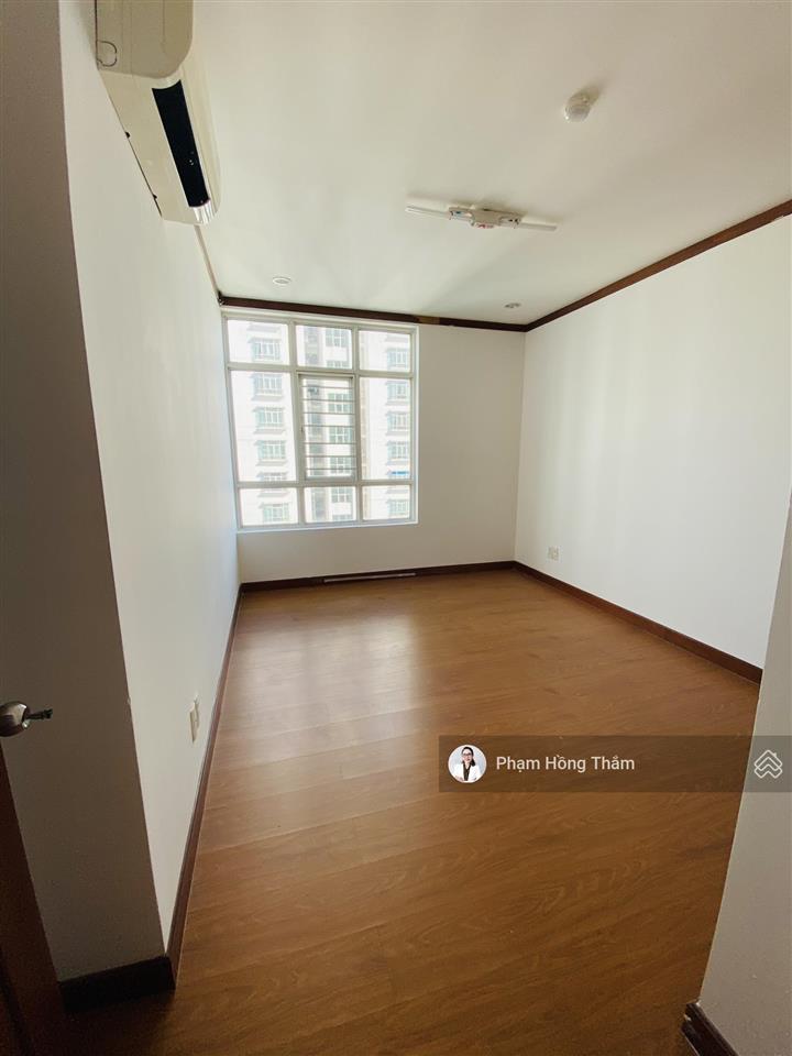 Bán căn hộ chung cư giai việt, dt 115m2, 2pn, 2wc, sổ hồng, giá 5,5 tỷ.  0933 888 ***  ms thắm